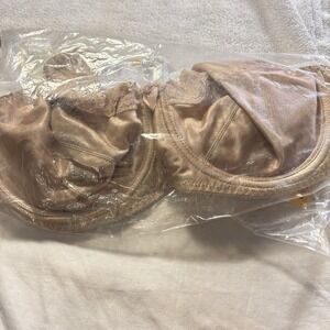Hanes Bra Womens 42C Underwire 2 Pack White Nude H446‎ New Old Beautiful Support